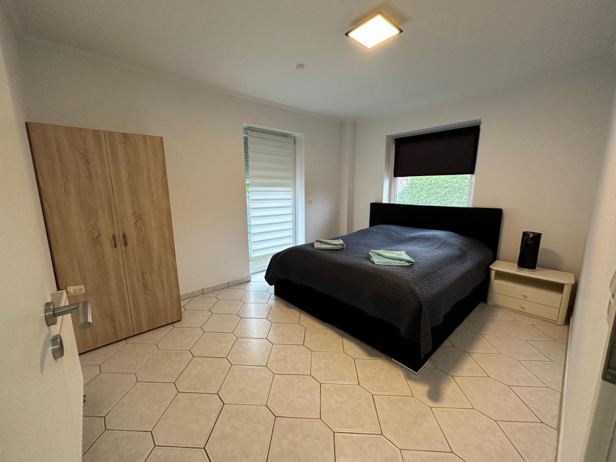 Ferienwohnung Am Hafen Ruestersiel Wilhelmshaven Esterno foto